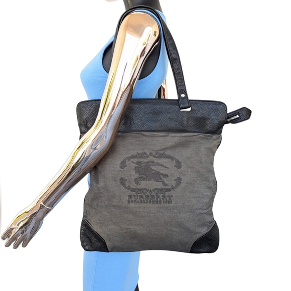 🩶Burberry Gray Logo Canvas Tote Bag - Picture 2 of 16